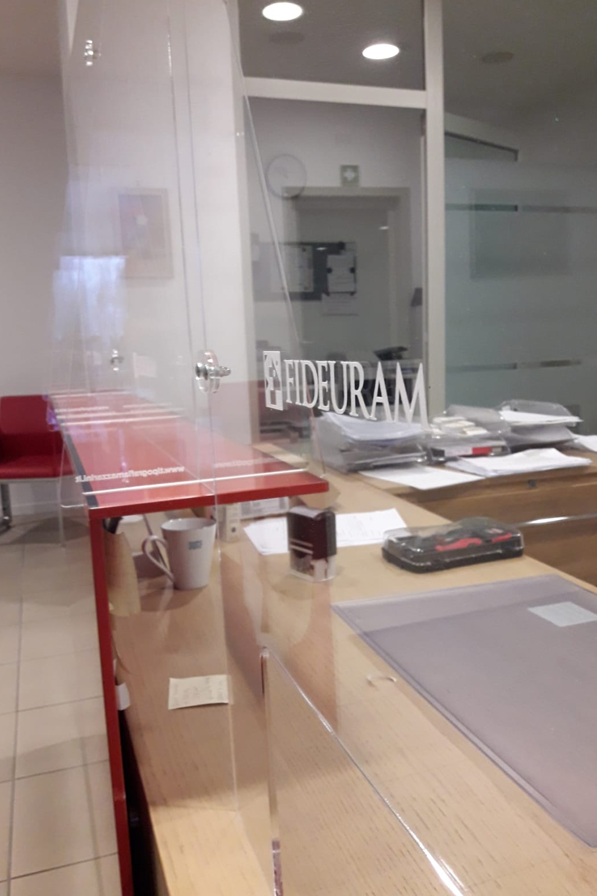 Taglio Incisione E Stampa Su Plexiglass Tipografia Mazzarini Taglio Incisione E Stampa Su Plexiglass Tipografia Mazzarini